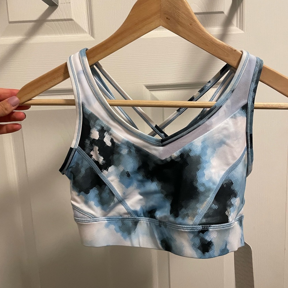 Lululemon sports bra NWT
